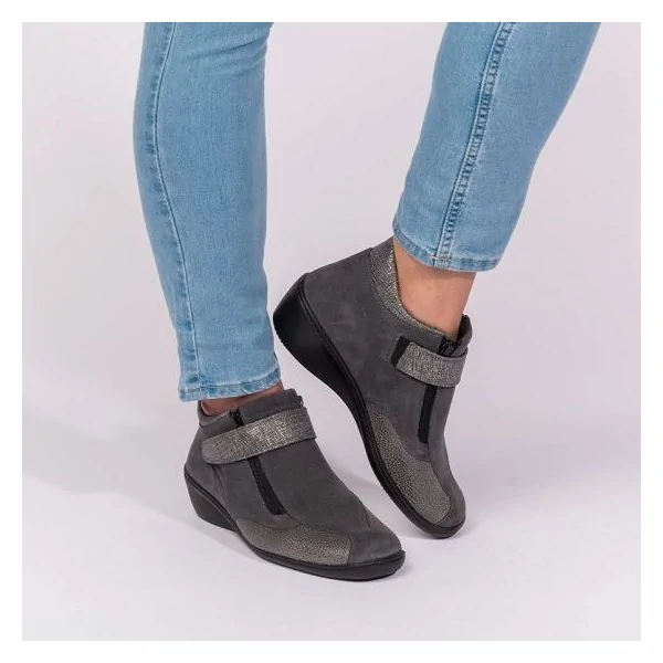 Chaussures orthopédiques bottines chut solange vue de côté portées gris PODOWELL