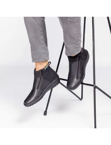 Chaussures orthopédiques bottines CHUT Sacha vue de côté portées PODOWELL